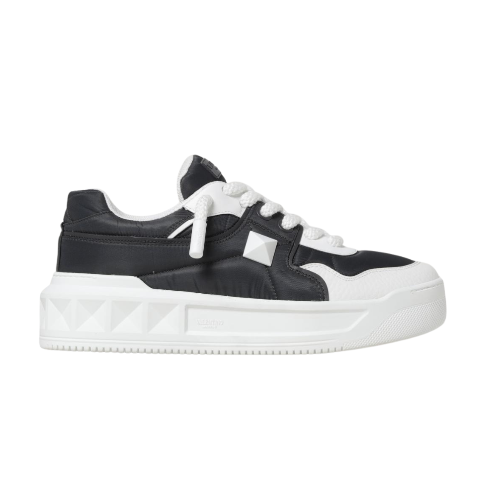 Valentino Garvani Black&White LowTop | DropLoot™
