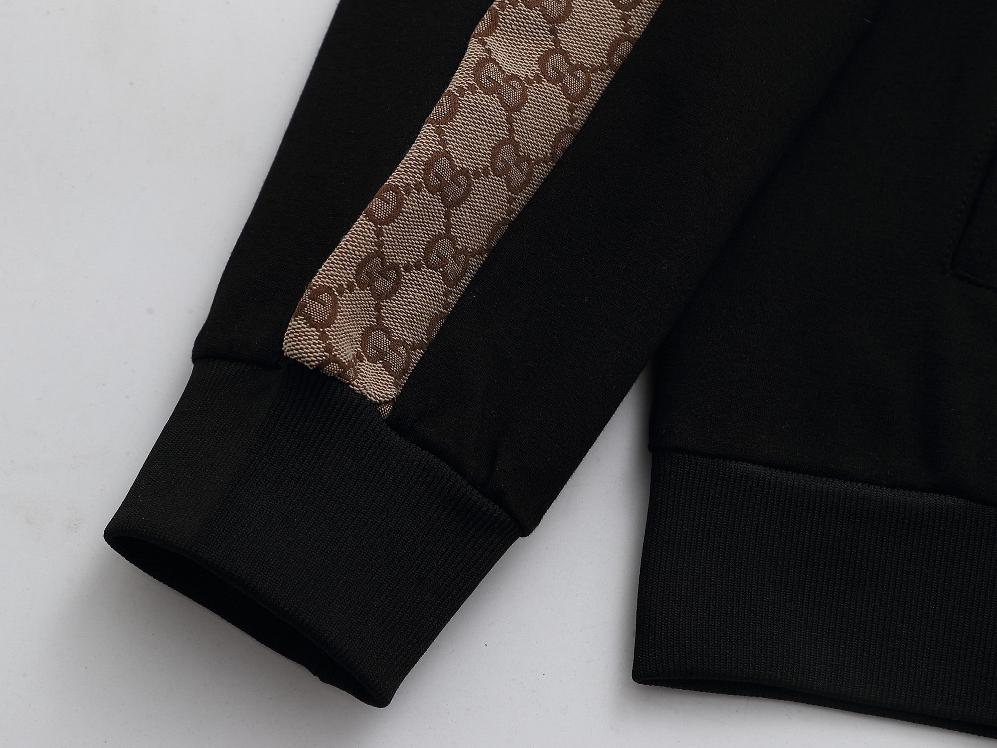 Gucci GG Suit Gold | DropLoot™