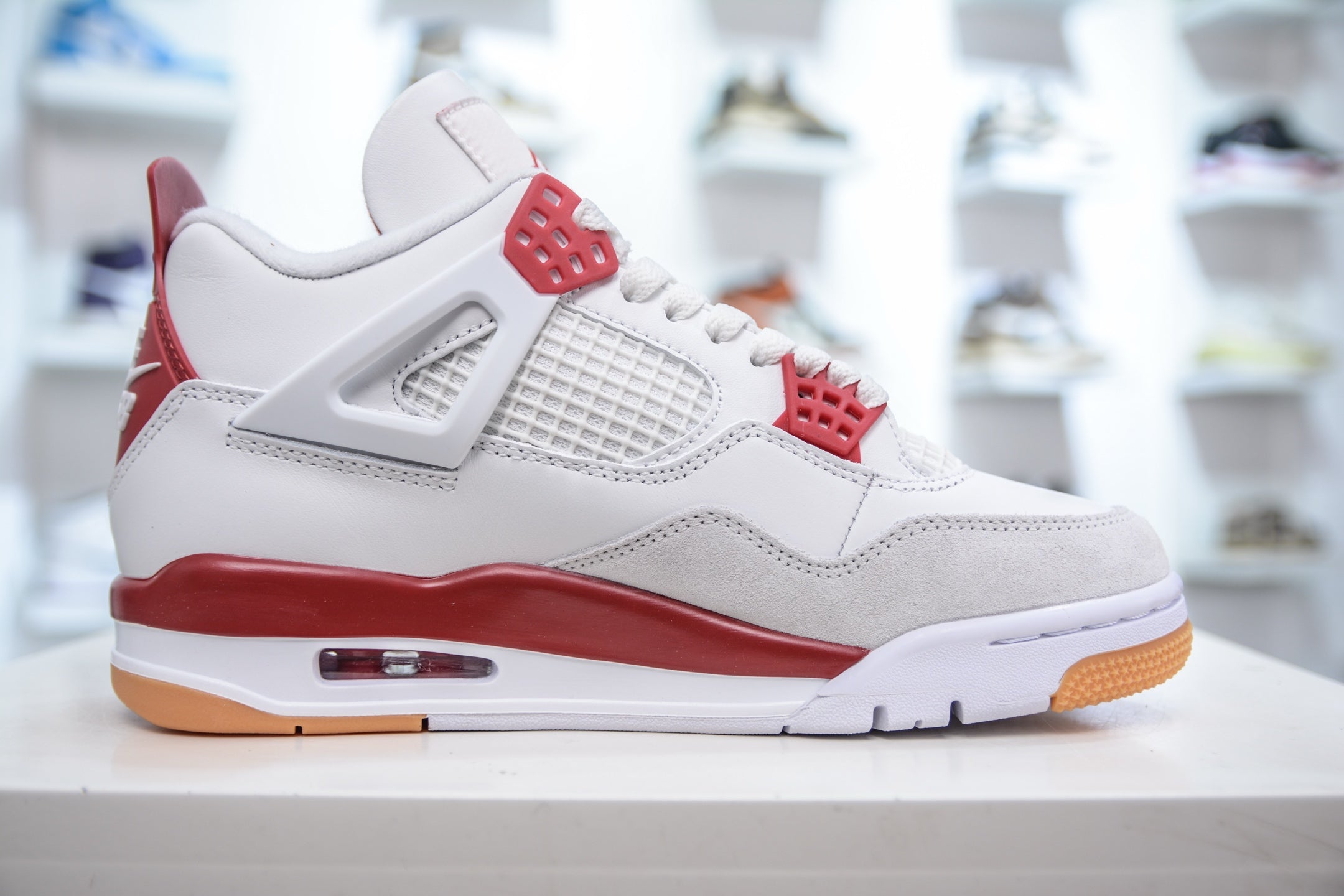 Air Jordan 4 Retro SB Varsity Red | DropLoot™