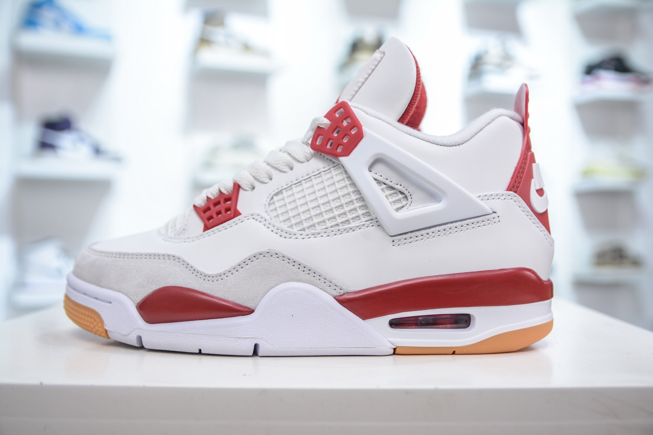 Air Jordan 4 Retro SB Varsity Red | DropLoot™