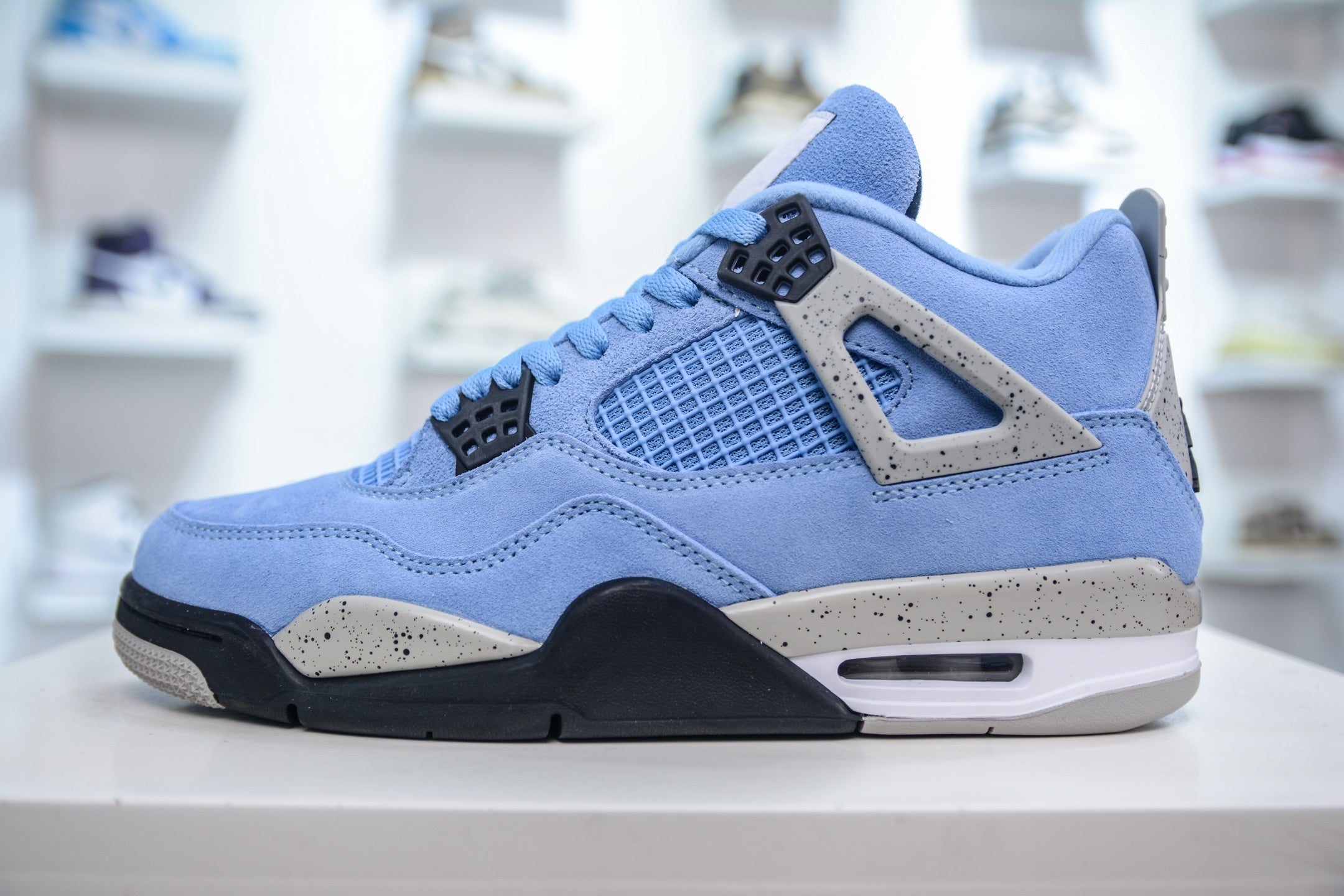 Air Jordan 4 Retro University Blue | DropLoot™