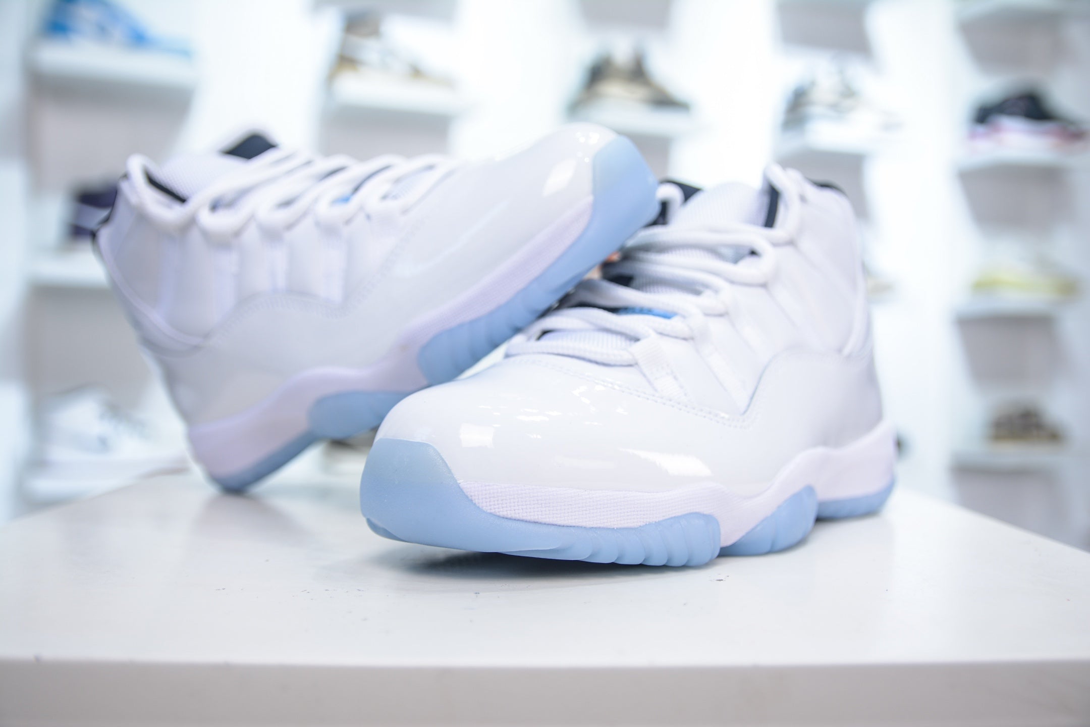 AIR JORDAN 11 RETRO Blue | DropLoot™